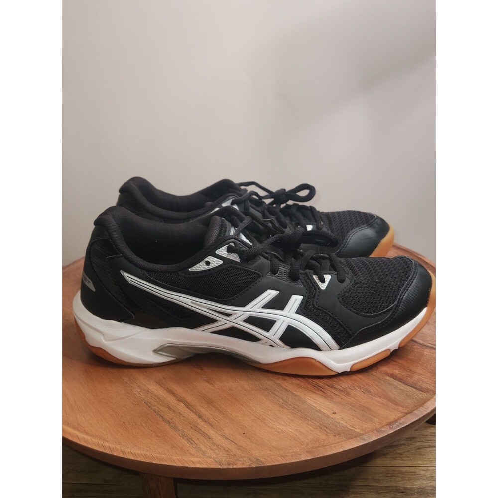 Asics Women's GEL-Rocket 10 black & white court & volleyball shoes. US Size 9.5